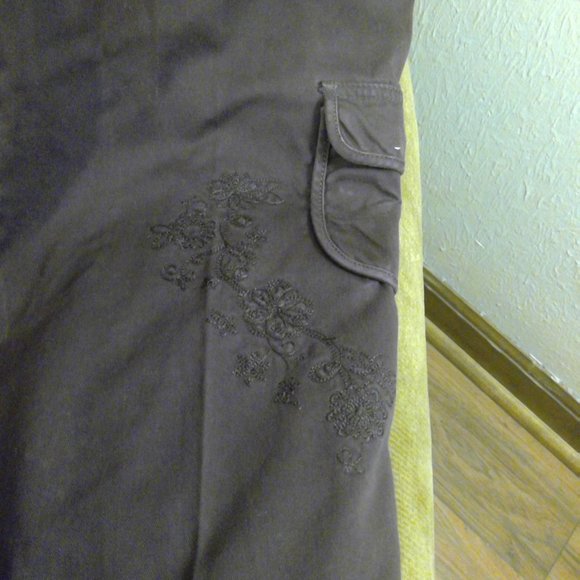 Old Navy Pixie Pants and Sonoma Capris Size 12 - Picture 5 of 8